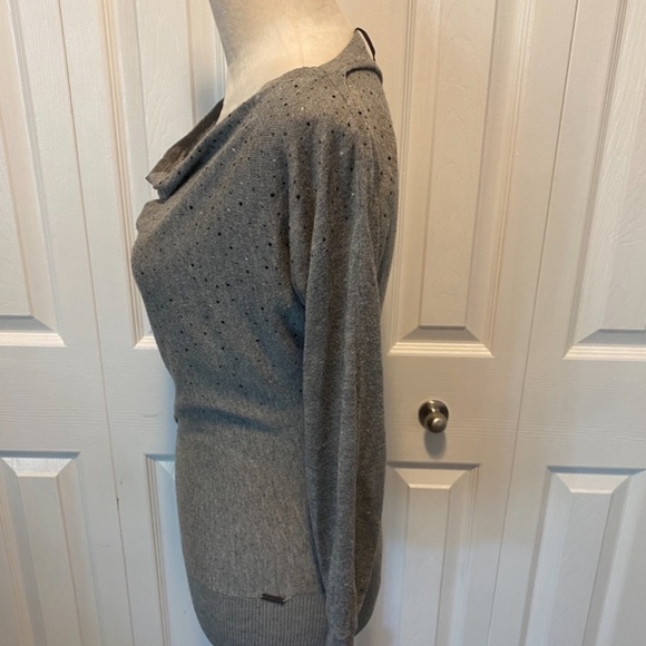 Guess Size S women’s sweater - Picture 3 of 7